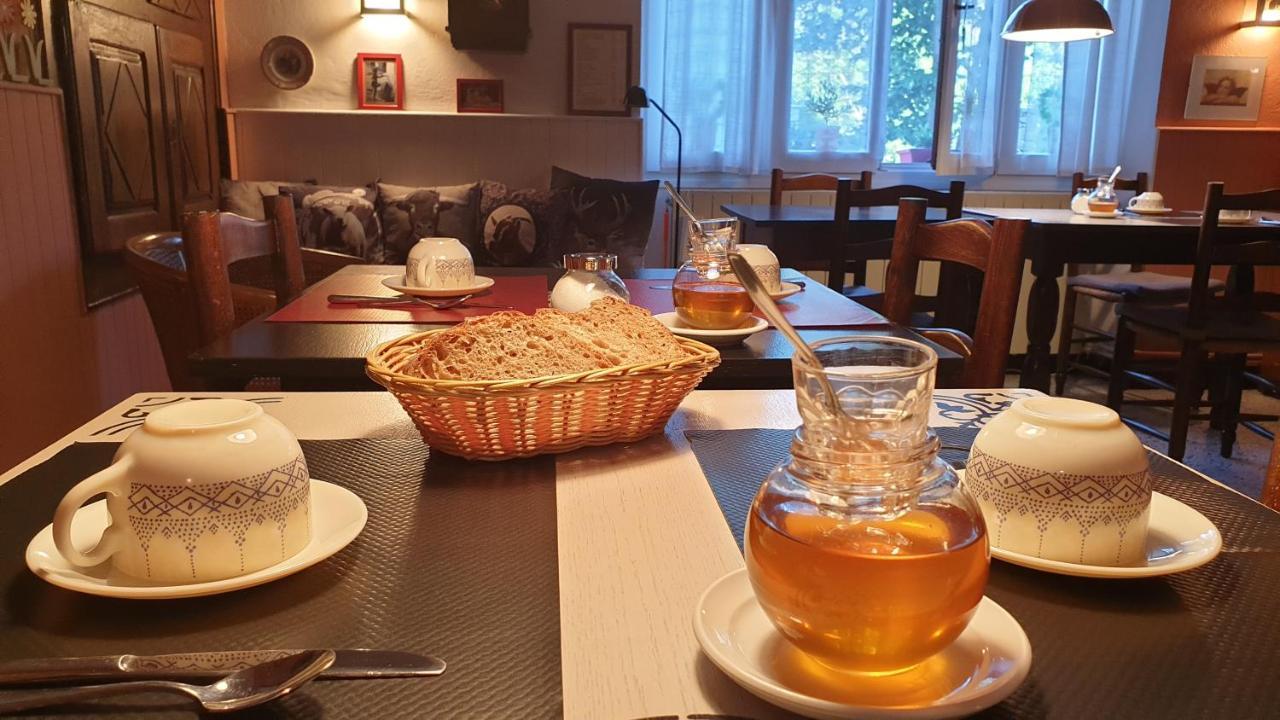 Auberge De Trente Pas Saint-Ferreol-Trente-Pas Экстерьер фото