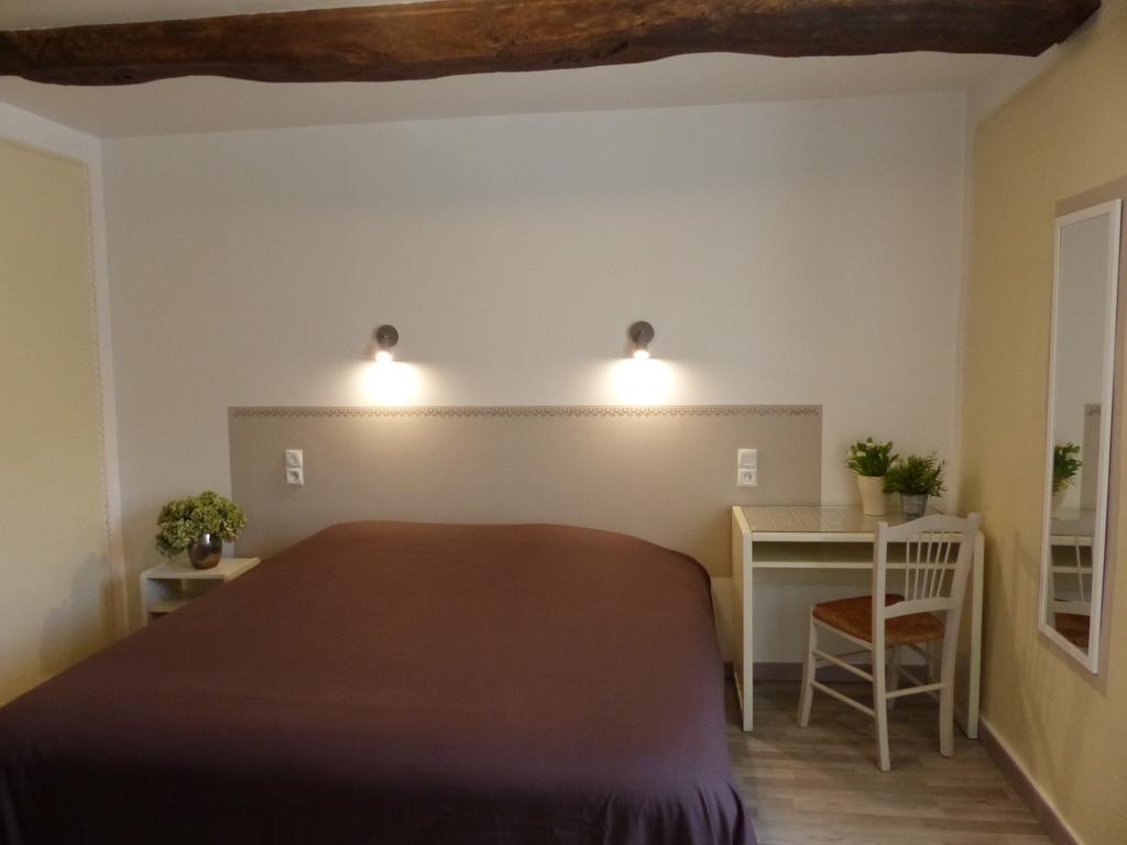 Auberge De Trente Pas Saint-Ferreol-Trente-Pas Номер фото